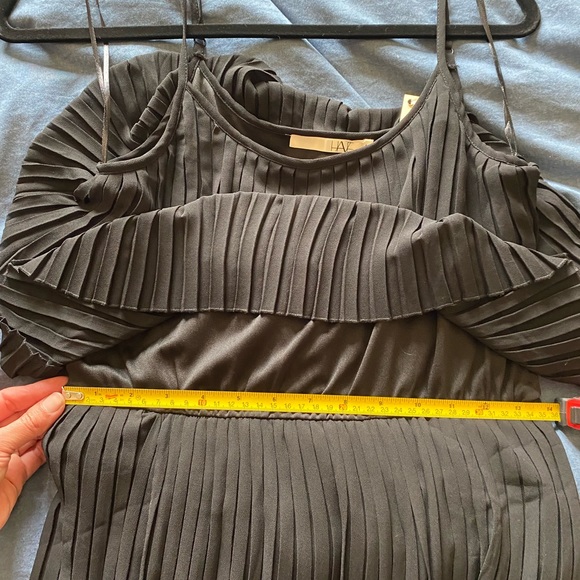 Dress - Picture 3 of 3